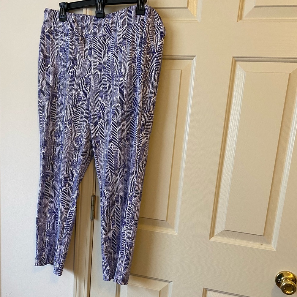 Stylish Blue/White Patterned Women's Pants